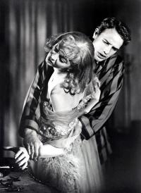 A Streetcar Named Desire - 8 x 10 B&W Photo #4