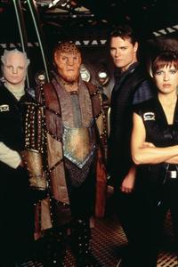 Babylon 5 - 8 x 10 Color Photo #10