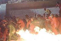 Battle for the Planet of the Apes - 8 x 10 Color Photo #7