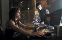 Birds of Prey (TV) - 8 x 10 Color Photo #009
