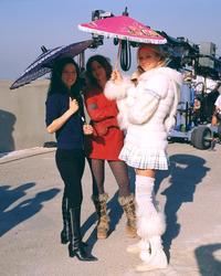 Charlie's Angels: Full Throttle - 8 x 10 Color Photo #34