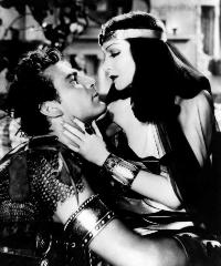 Cleopatra - 8 x 10 B&W Photo #7
