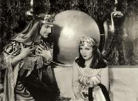Cleopatra - 8 x 10 B&W Photo #15