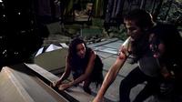 Cloverfield - 8 x 10 Color Photo #20