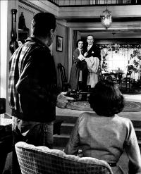Deadline USA - 8 x 10 B&W Photo #7