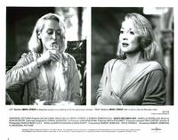 Death Becomes Her - 8 x 10 B&W Photo #2