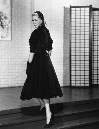 Designing Woman - 8 x 10 B&W Photo #3