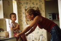 Erin Brockovich - 8 x 10 Color Photo #18