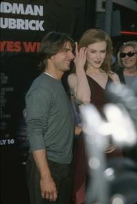 Eyes Wide Shut - 8 x 10 Color Photo #1