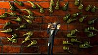 Flushed Away - 8 x 10 Color Photo #14