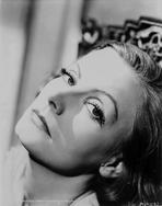Greta Garbo - Greta Garbo Chin Up Pose