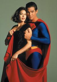 Lois and Clark: The New Adventures of Superman - 8 x 10 Color Photo #6