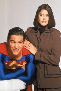 Lois and Clark: The New Adventures of Superman - 8 x 10 Color Photo #7