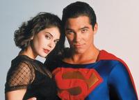 Lois and Clark: The New Adventures of Superman - 8 x 10 Color Photo #16