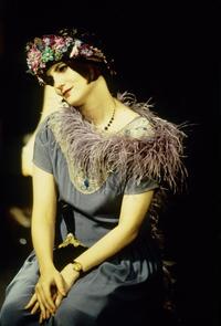 Mrs. Parker and the Vicious Circle - 8 x 10 Color Photo #4
