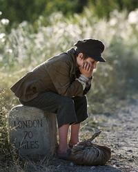 Oliver Twist - 8 x 10 Color Photo #3