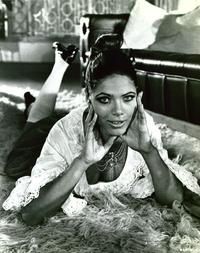 On Her Majesty's Secret Service - 8 x 10 B&W Photo #4