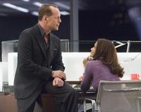 Perfect Stranger - 8 x 10 Color Photo #18
