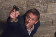 Quantum of Solace - 8 x 10 Color Photo #7