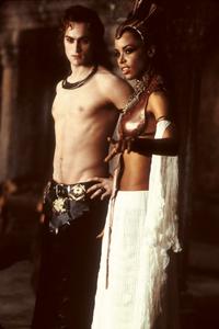 Queen of the Damned - 8 x 10 Color Photo #3
