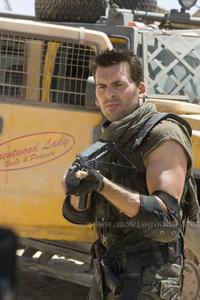 Resident Evil: Extinction - 8 x 10 Color Photo #16