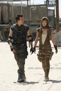 Resident Evil: Extinction - 8 x 10 Color Photo #20