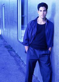 Roswell - 8 x 10 Color Photo #50