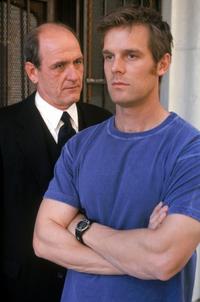 Six Feet Under - 8 x 10 Color Photo #28