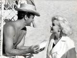 Some Like It Hot - 8 x 10 B&W Photo #16