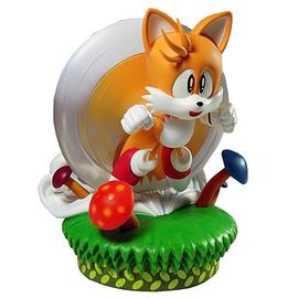 The Adventures of Sonic the Hedgehog - Tails Statue
