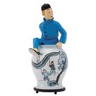 The Adventures of Tintin: The Secret of the Unicorn - Climbing Out of Vase Statue