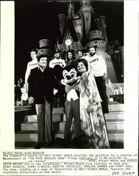 The Mike Douglas Show - 8 x 10 B&W Photo #78