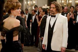 The Tourist - 8 x 10 Color Photo #1