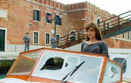 The Tourist - 8 x 10 Color Photo #46