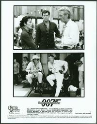 Tomorrow Never Dies - 8 x 10 B&W Photo #7