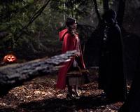 Trick 'r Treat - 8 x 10 Color Photo #14