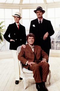 Victor/Victoria - 8 x 10 Color Photo #8