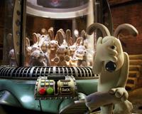 Wallace & Gromit: The Curse of the Were-Rabbit - 8 x 10 Color Photo #7