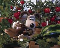 Wallace & Gromit: The Curse of the Were-Rabbit - 8 x 10 Color Photo #9