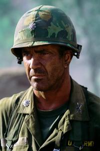 We Were Soldiers - 8 x 10 Color Photo #6