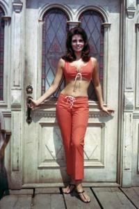 Raquel Welch - 8 x 10 Color Photo #9