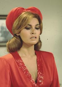 Raquel Welch - 8 x 10 Color Photo #22
