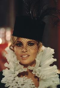 Raquel Welch - 8 x 10 Color Photo #24