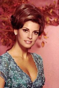 Raquel Welch - 8 x 10 Color Photo #31